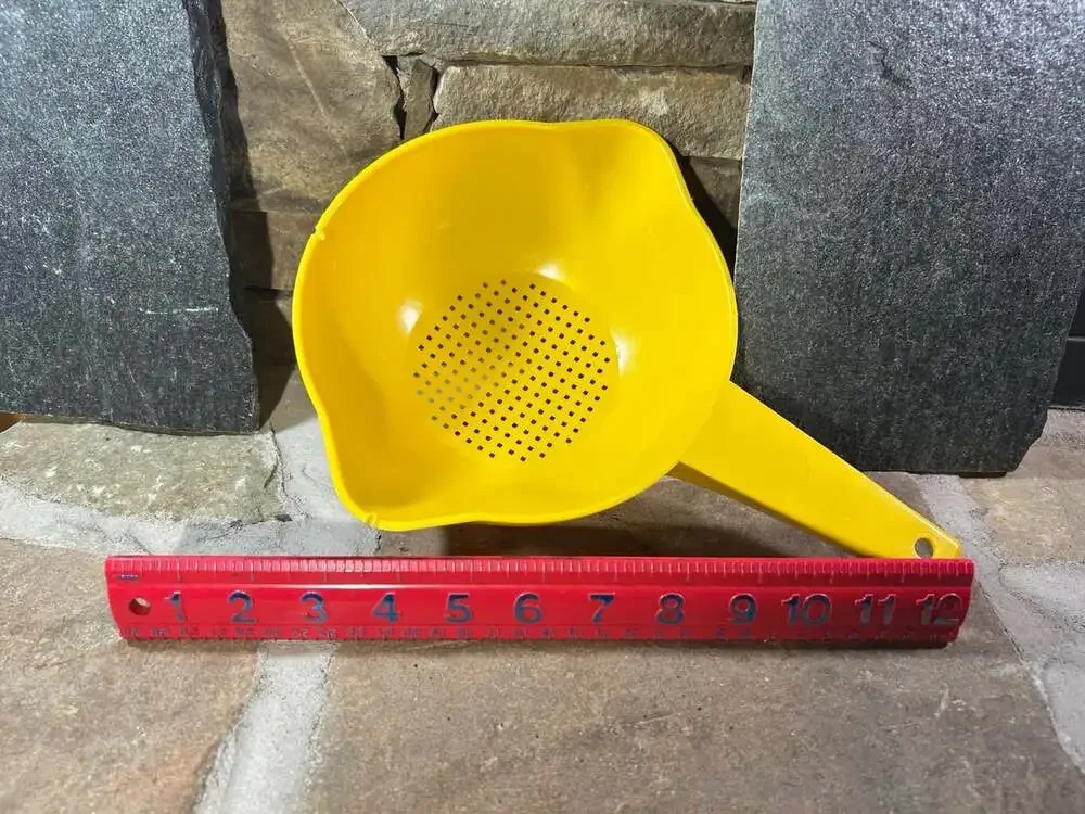 Sun Gold Tupperware Yellow strainer with handle READ